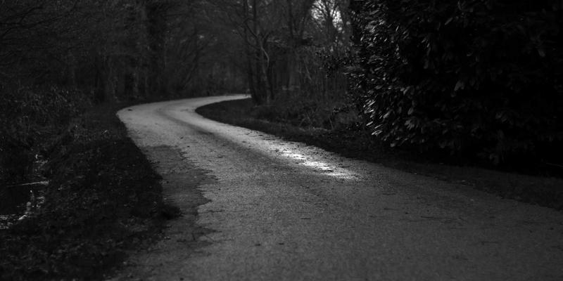 精准匹配，高效生产：三大品牌贴片机（富士/松下/西门子）专用SMT卡的选配与校准全攻略